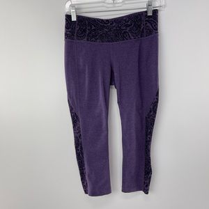 Athleta Revelation Parsley Capris Leggings Size S